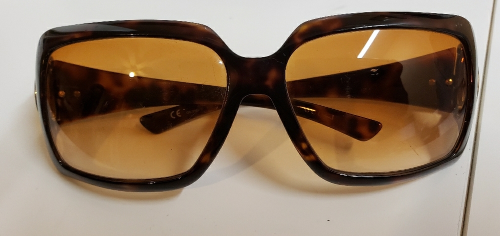 Gucci 2562 /s sunglasses